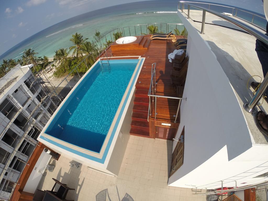 Airport Beach Hotel ฮุลฮูมาเล ภายนอก รูปภาพ