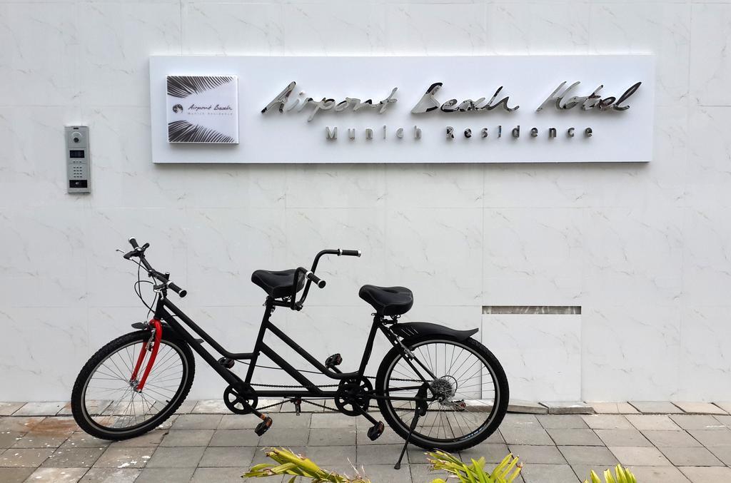 Airport Beach Hotel ฮุลฮูมาเล ภายนอก รูปภาพ