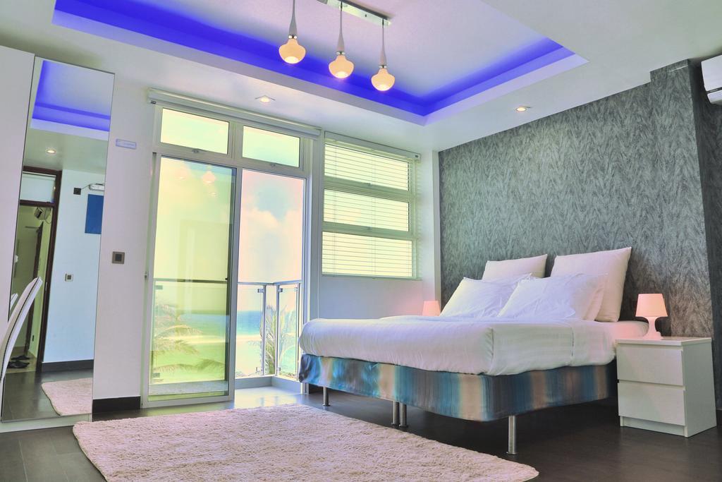 Airport Beach Hotel ฮุลฮูมาเล ภายนอก รูปภาพ