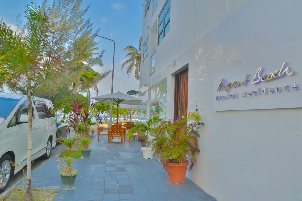 Airport Beach Hotel ฮุลฮูมาเล ภายนอก รูปภาพ