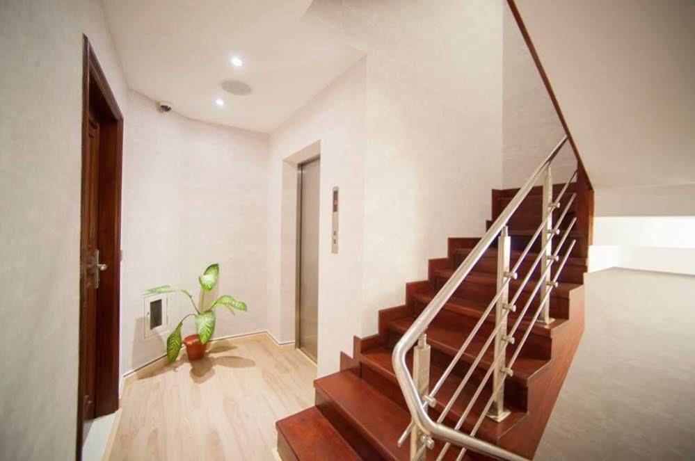 Airport Beach Hotel ฮุลฮูมาเล ภายนอก รูปภาพ